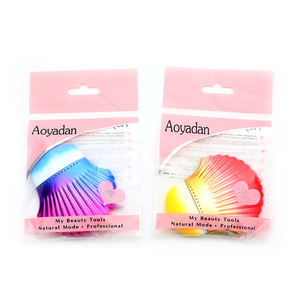 Cepillos maquillaje por docena