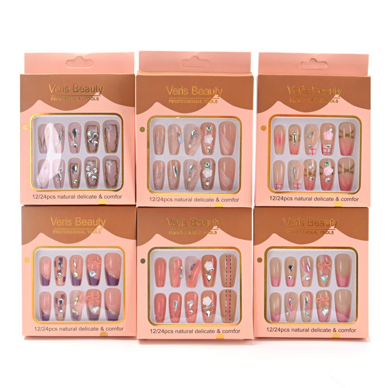 Set de uñas postizas decoradas